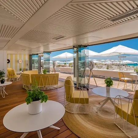 Superbe Pour Congres Au Coeur De * カンヌ